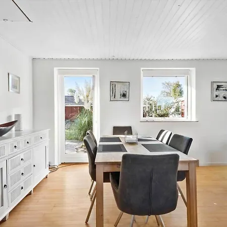 בית נופש S718-stroby-svalemosevej-18 *