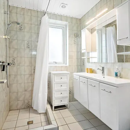 בית נופש S718-stroby-svalemosevej-18 Strøby Ladeplads